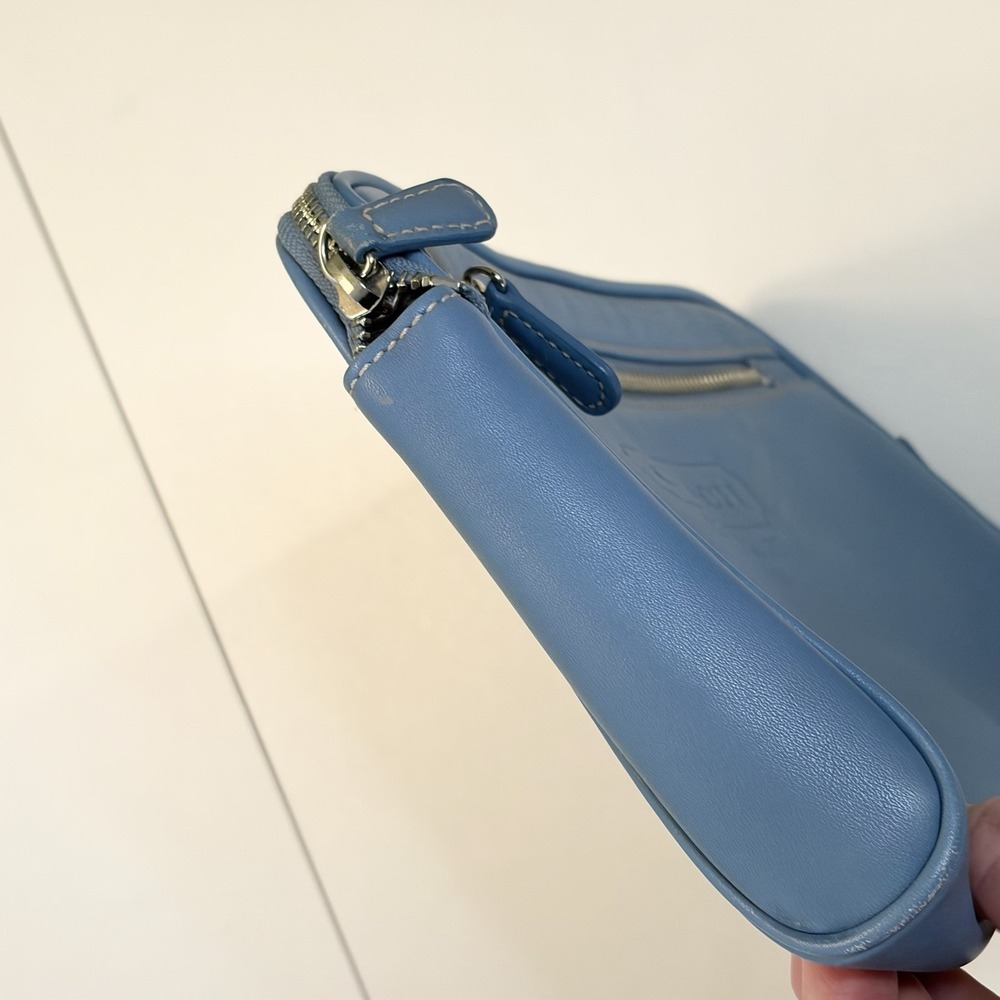 COACH Vintage BLUE LEATHER Bag COSMETIC Case POUCH Utility Bag Lined Zip Travel - Picture 4 of 11